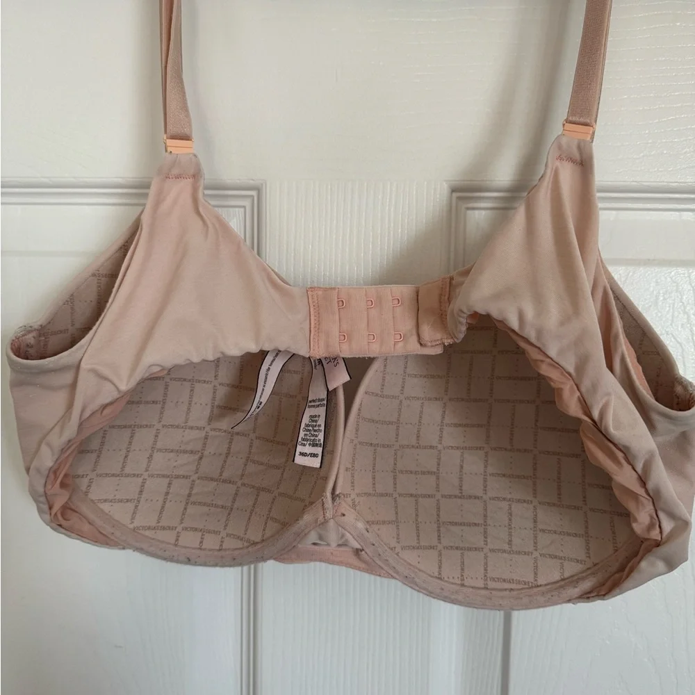Victoria's Secret perfect shape Bra - Picture 2 of 3